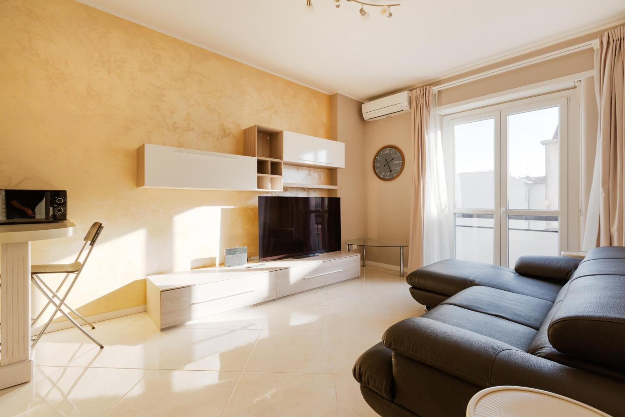 Niguarda Bright Apartment W/ Balcony Milan Bagian luar foto